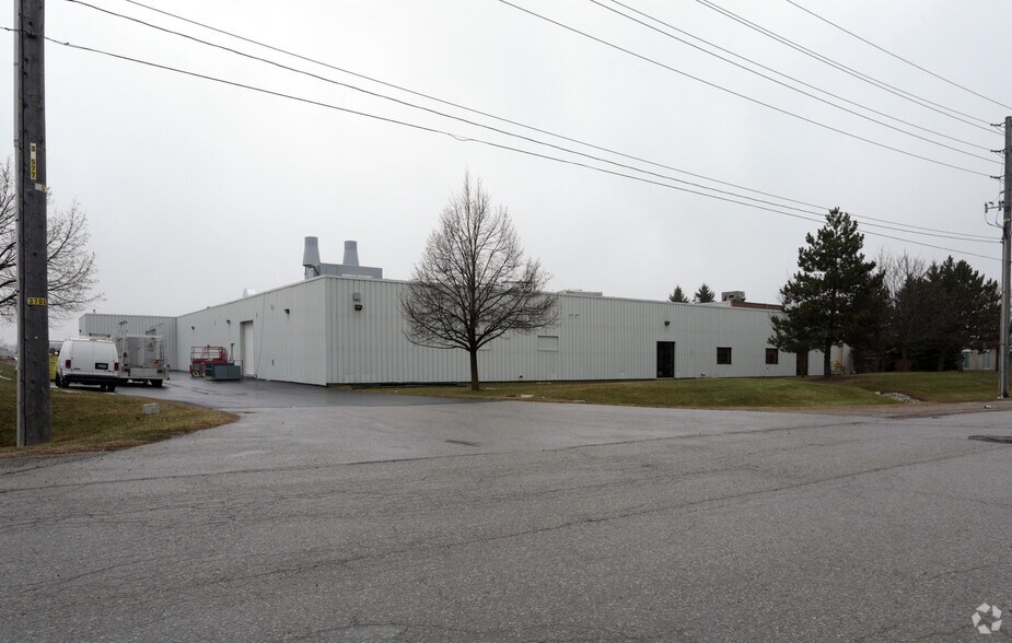 More Photos Of 400 Michener Rd, Guelph Warehouse For Lease