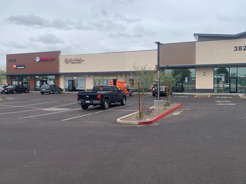More Photos Of 3825 N 75th Ave, Phoenix General Retail For Lease