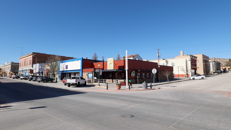 Primary Photo Of 401 W Cedar St, Rawlins Restaurant For Sale