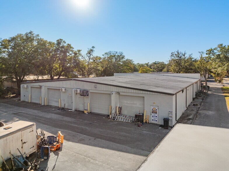 More Photos Of 175 Semoran Commerce Pl, Apopka Light Distribution For Sale