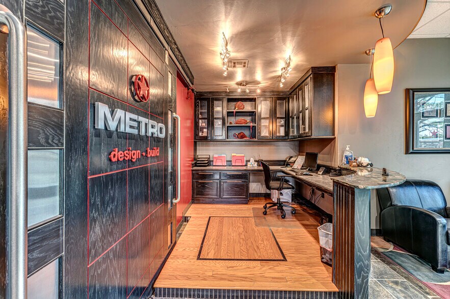 More Photos Of 921 N Lahoma Ave, Norman Light Manufacturing For Sale