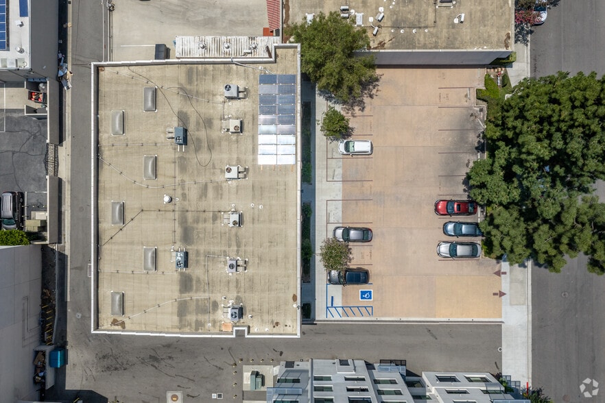More Photos Of 128 W Walnut Ave, Monrovia Research And Development For Lease