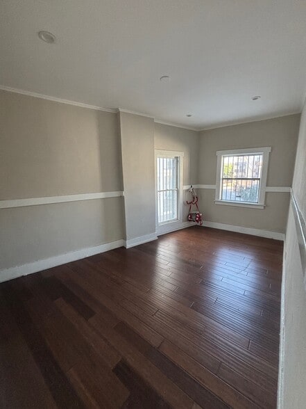 More Photos Of 1645 N La Brea Ave, Los Angeles Storefront Retail Office For Lease