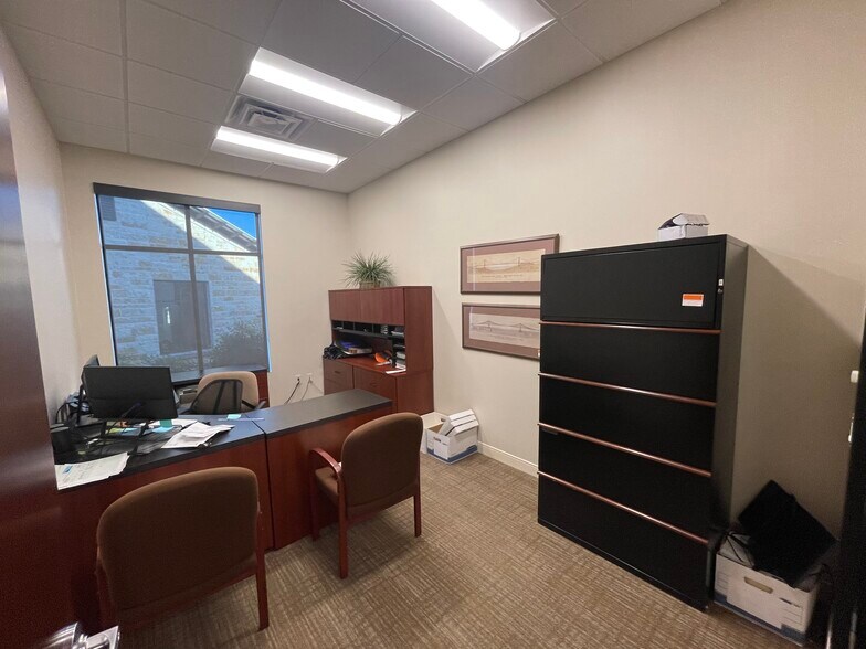 More Photos Of 6827 Camp Bullis Rd, San Antonio Medical For Sale
