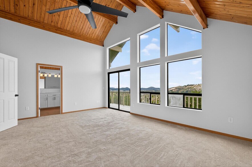 More Photos Of 14621 Woods Valley rd, Valley Center Flex For Sale