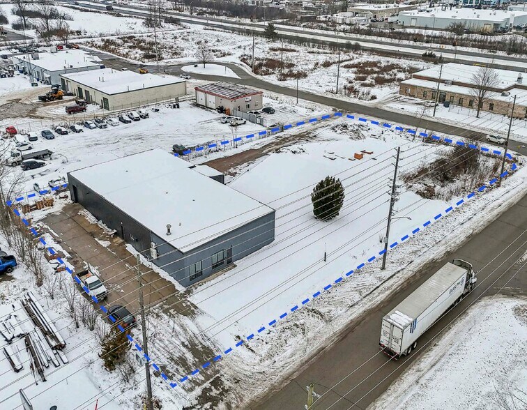 More Photos Of 11 Massey Rd, Guelph Flex For Sale