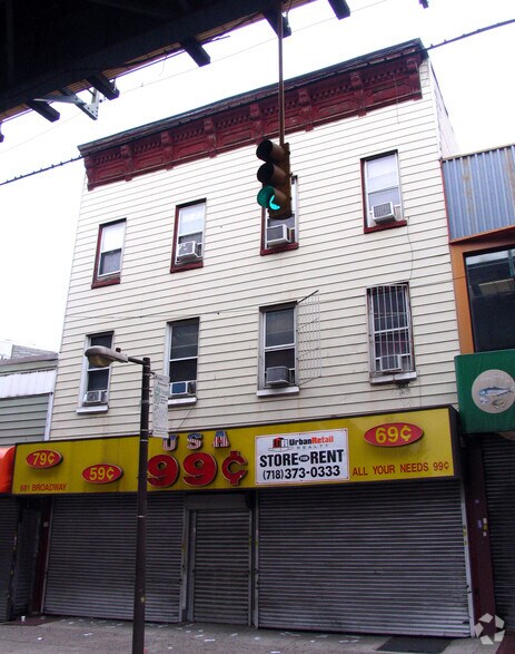 More Photos Of 681 Broadway, Brooklyn Storefront Retail Residential For Lease