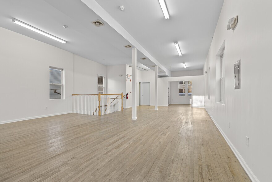 More Photos Of 6209 Adams St, West New York Warehouse For Lease