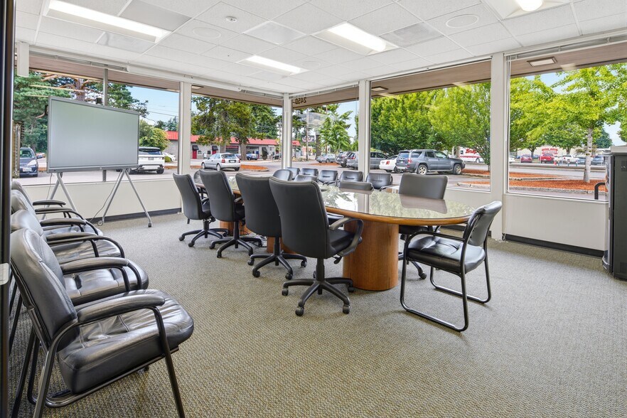 More Photos Of 2450 NW Eleven Mile Ave, Gresham Distribution For Sale