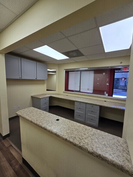 More Photos Of 6344 E Broadway Rd, Mesa Medical For Lease