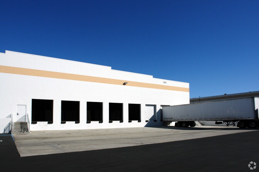 More Photos Of 345 N Baldwin Park Blvd, City of Industry Manufacturing For Lease