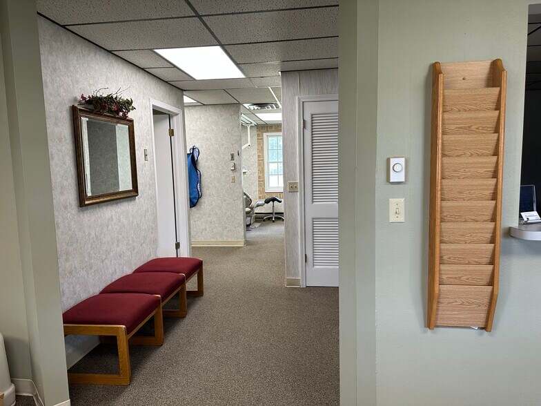 More Photos Of 104 E Summit Ave, Wales Office For Sale