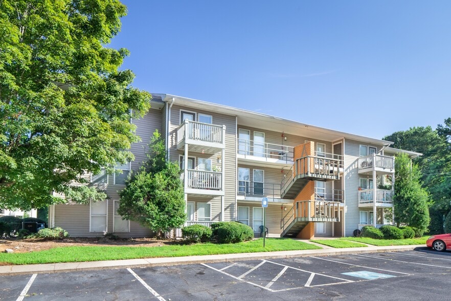 Primary Photo Of 227 Brumbelow Rd, Carrollton Apartments For Sale