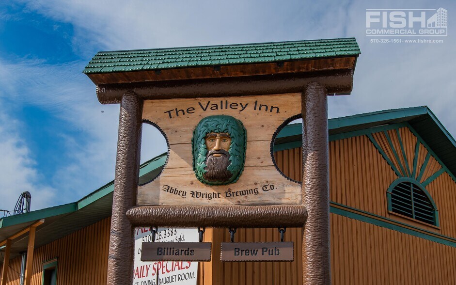 More Photos Of 204 Valley St, Williamsport Bar For Sale