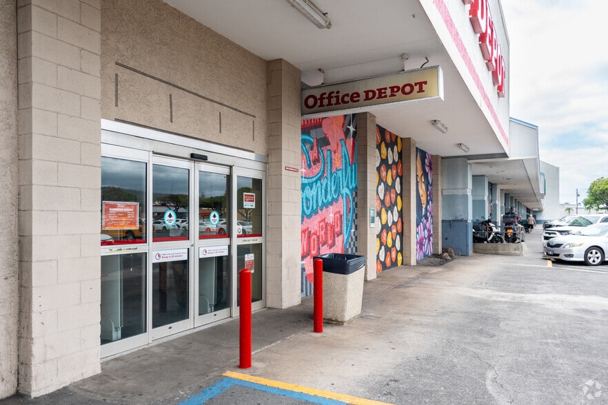 More Photos Of 1505 Dillingham Blvd, Honolulu General Retail For Lease