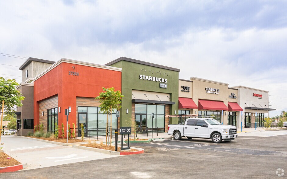 More Photos Of 27559 Newport Rd, Menifee Storefront For Lease