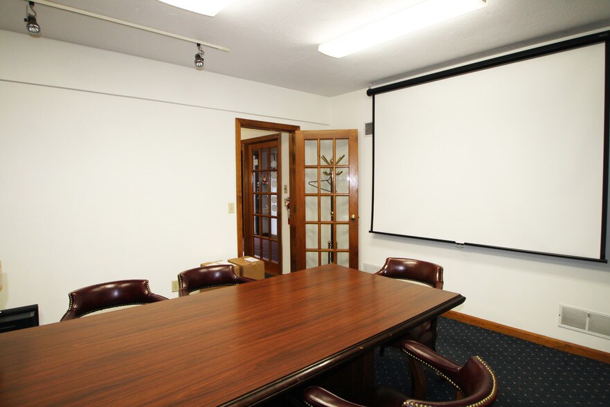 More Photos Of 2527 Cranberry Hwy, Wareham Office For Sale