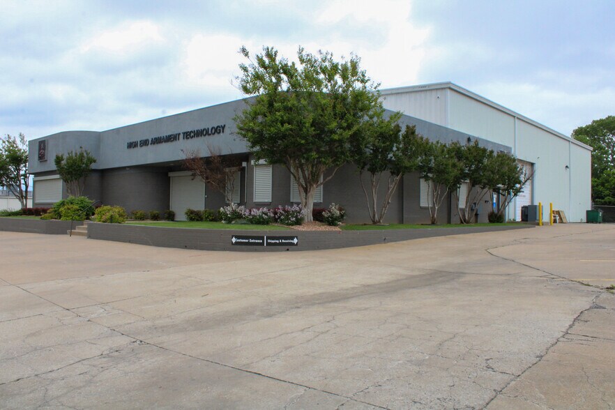 More Photos Of 4121 S 72nd Ave, Tulsa Service For Sale