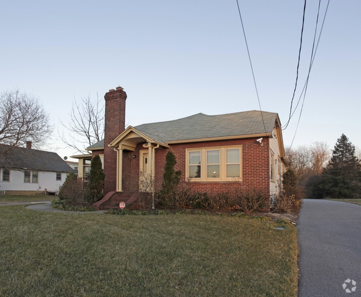 More Photos Of 1931 S Dupont Hwy, Dover Office Residential For Lease