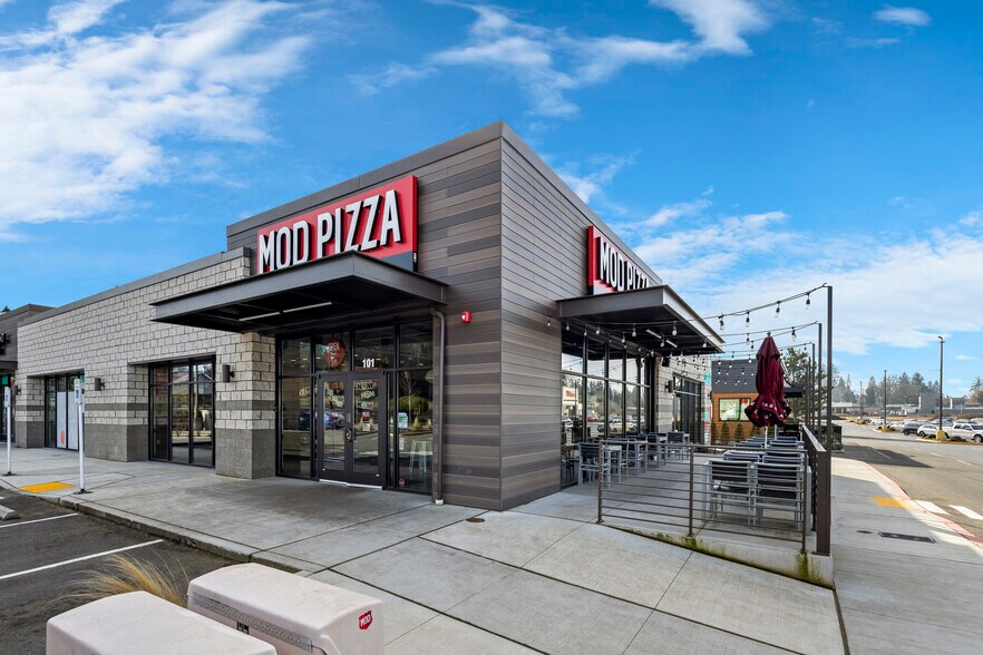 More Photos Of 900 Meridian Ave E, Milton General Retail For Lease