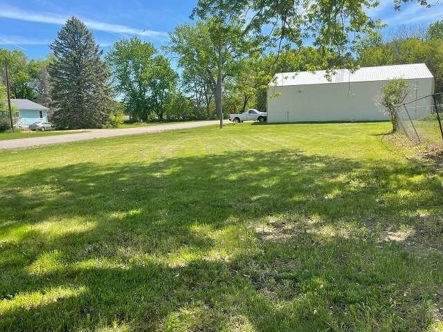 More Photos Of 402 E Main St, Chambers Service Station For Sale