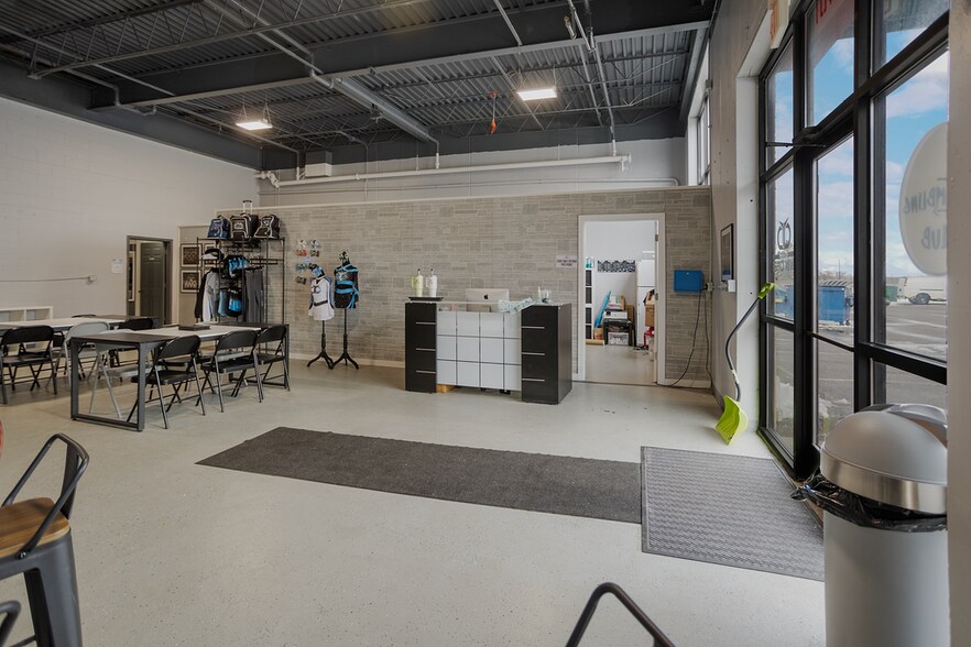 More Photos Of 2401 Highway 13 W, Burnsville Warehouse For Sale