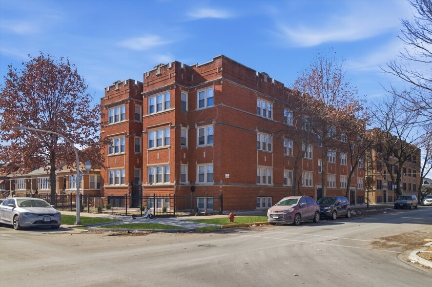 More Photos Of , Chicago Multifamily For Sale