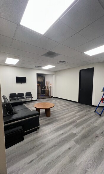 More Photos Of 4785 S Durango Dr, Las Vegas Office For Lease
