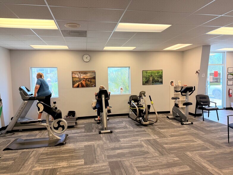 More Photos Of 309-313 W Bass St, Kissimmee Medical For Lease