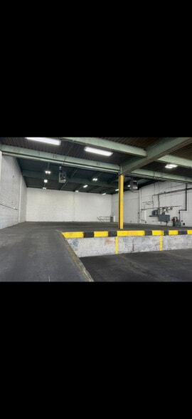 More Photos Of 144-45 156th St, Jamaica Warehouse For Lease