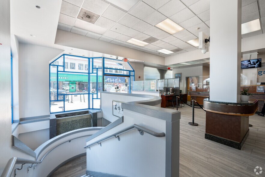 More Photos Of 815-821 Webster St, Oakland Storefront Retail Office For Lease