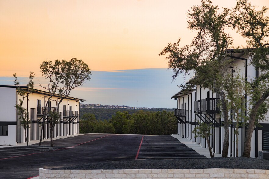 More Photos Of , Dripping Springs Flex For Sale