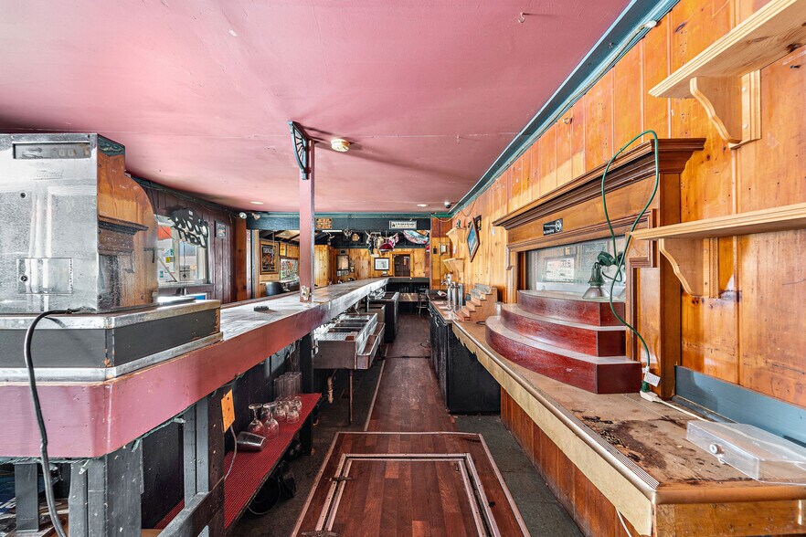 More Photos Of 221 White Horse Pike, Chesilhurst Bar For Sale