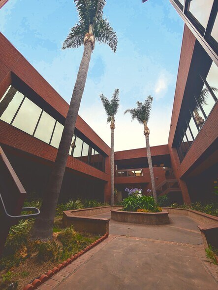 More Photos Of 1801 E Edinger Ave, Santa Ana Office For Lease