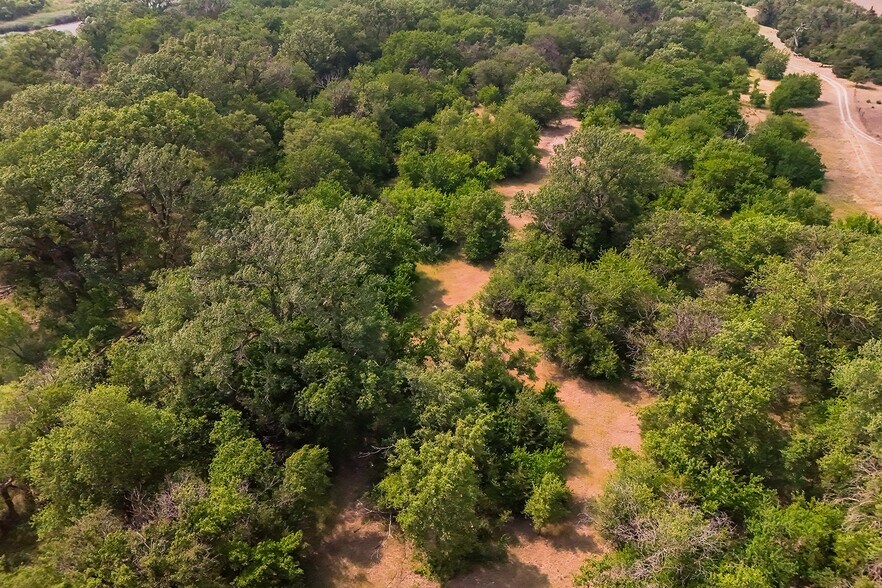 More Photos Of 9111 Long View Road, Burrton Land For Sale