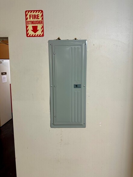 More Photos Of 2230 S Anne St, Santa Ana Manufacturing For Sale