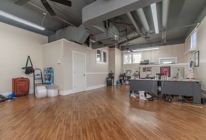 More Photos Of 330 N Institute St, Colorado Springs Freestanding For Sale
