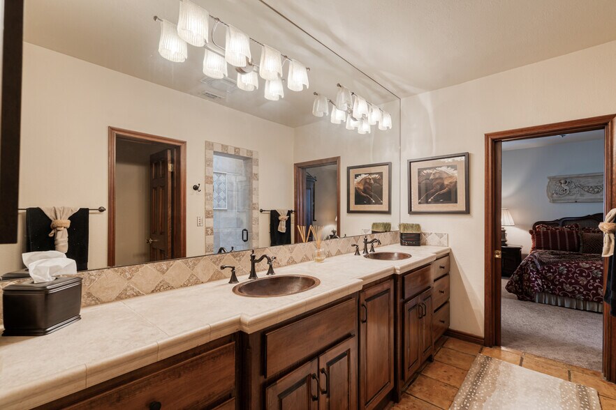 More Photos Of 505 Gilchrist Ln, Del Rio Specialty For Sale