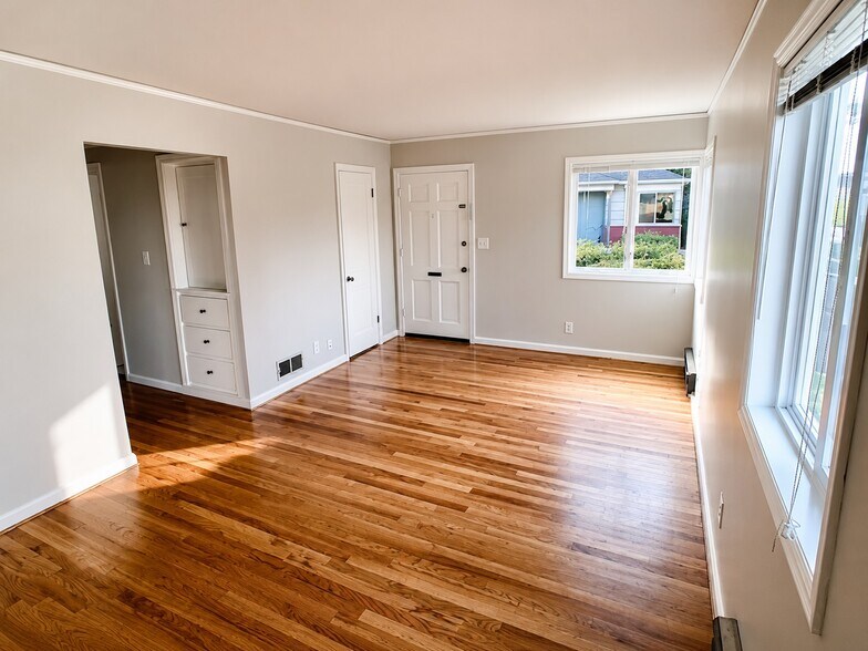 More Photos Of 7222 E Burnside St, Portland Apartments For Sale