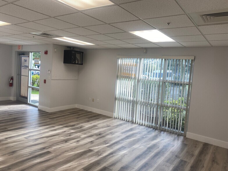 More Photos Of 1835 NW 112th Ave, Miami Warehouse For Lease