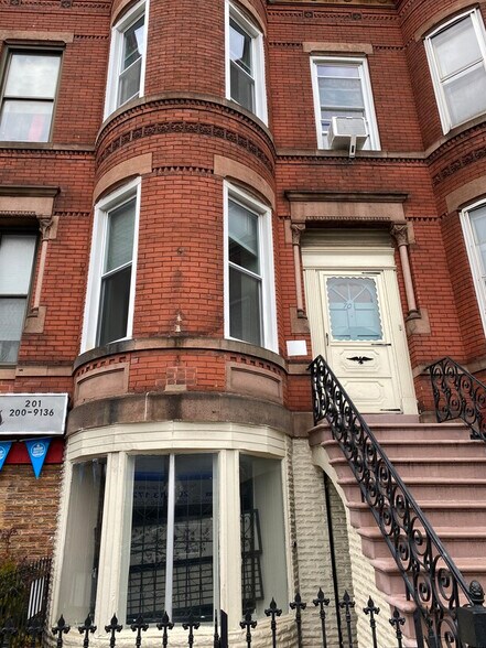 Primary Photo Of 701 Bergen Ave, Jersey City Storefront Retail Residential For Lease