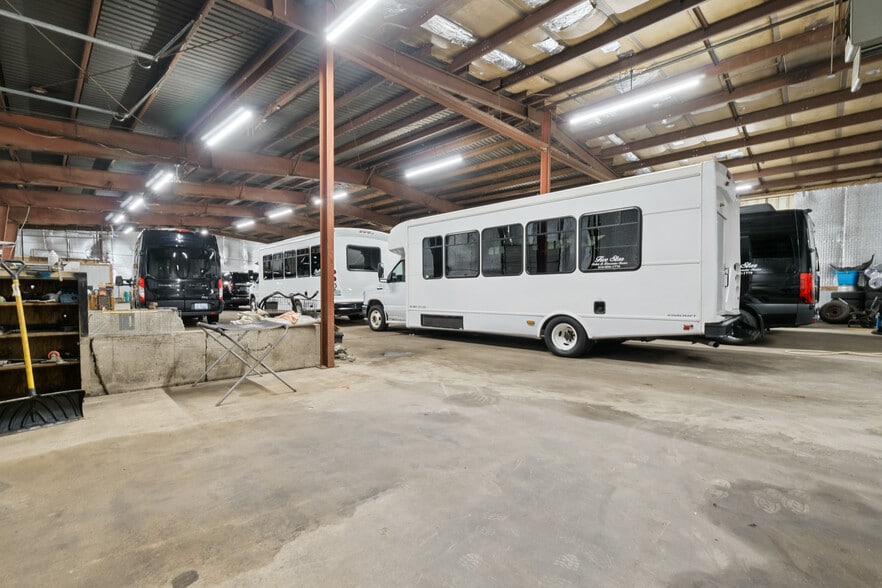 More Photos Of 322 Terminal St SW, Grand Rapids Distribution For Lease