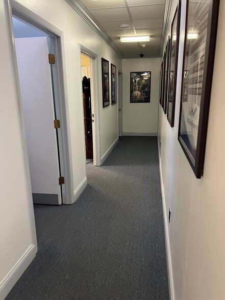 More Photos Of 1012 Kanawha Blvd, Charleston Office For Lease