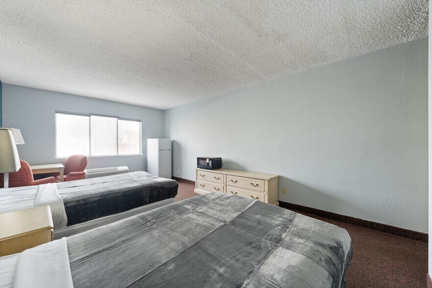 More Photos Of 1530 Cleveland Rd, Sandusky Hotel For Sale