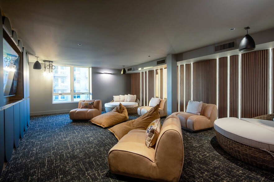 More Photos Of 1340 S Hill St, Los Angeles Apartments For Lease