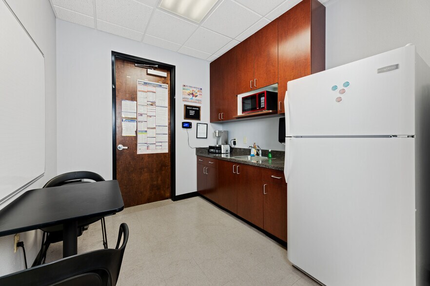 More Photos Of 9401 E Stockton Blvd, Elk Grove Office Residential For Sale