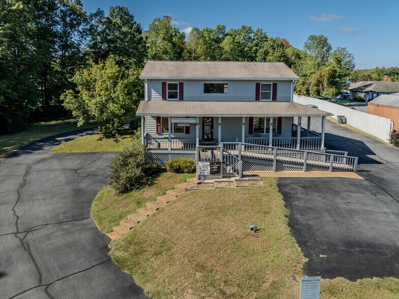 More Photos Of 2704 Lake Monticello Rd, Palmyra Office For Sale