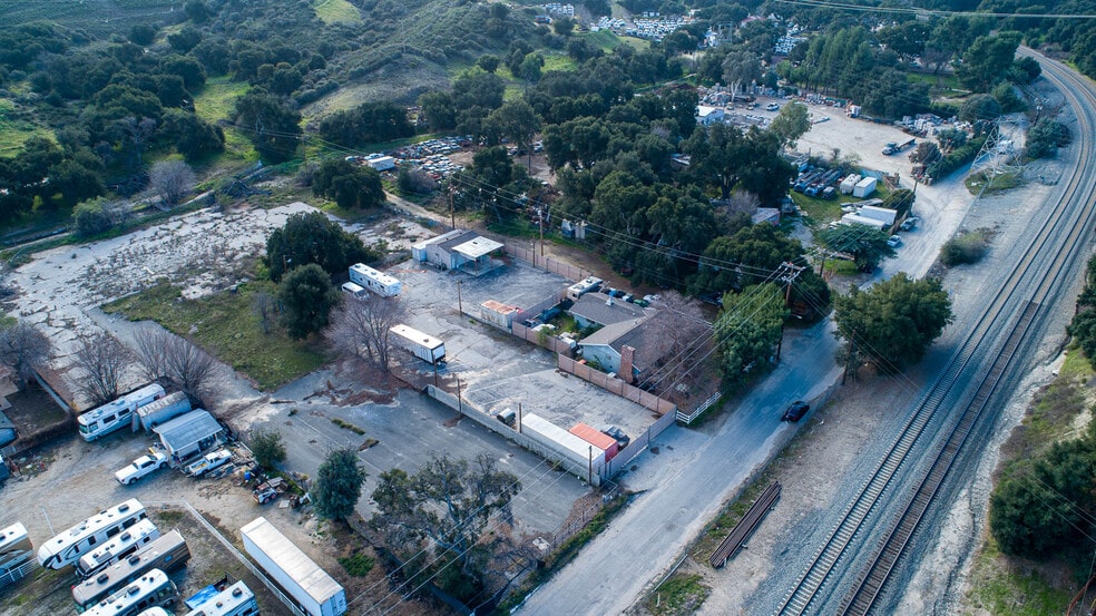 More Photos Of 23638 Pine St, Newhall Service For Sale