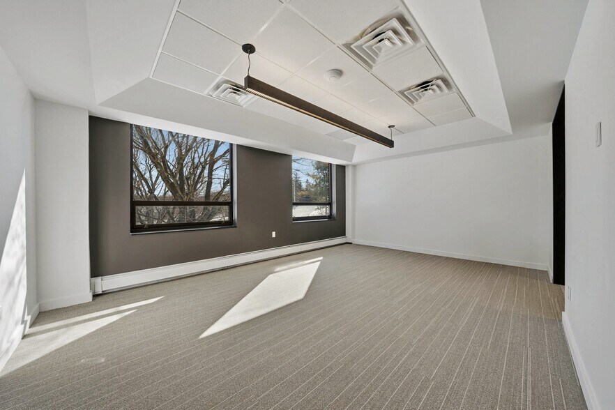 More Photos Of 355 Main St, Armonk Unknown For Lease