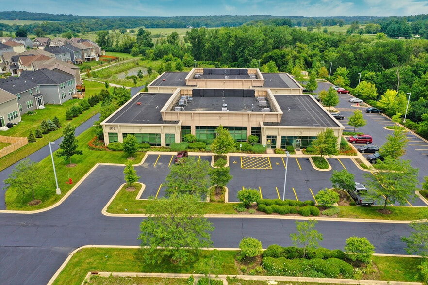 More Photos Of 320 Cardinal Dr, St Charles Medical For Lease